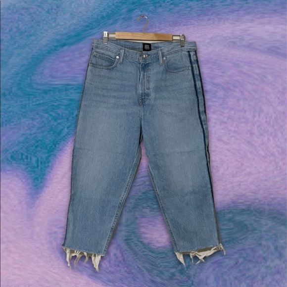 ♥︎ BDG Side Stitch Straight Cropped Jean ♥︎ - Picture 2 of 7